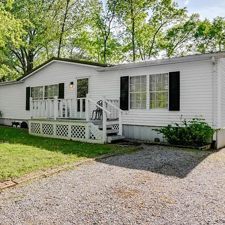 Quiet Horseshoe Hill House By Lake Barkley!